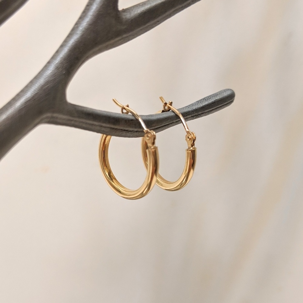 14k gold 18mm hoop earrings